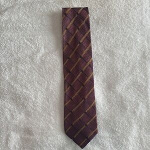 Canali tie in rust with gold 3.5” at widest point